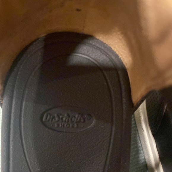 Size 7 dr scholls wedge sandals soft leather straps rubber sole - Picture 2 of 4